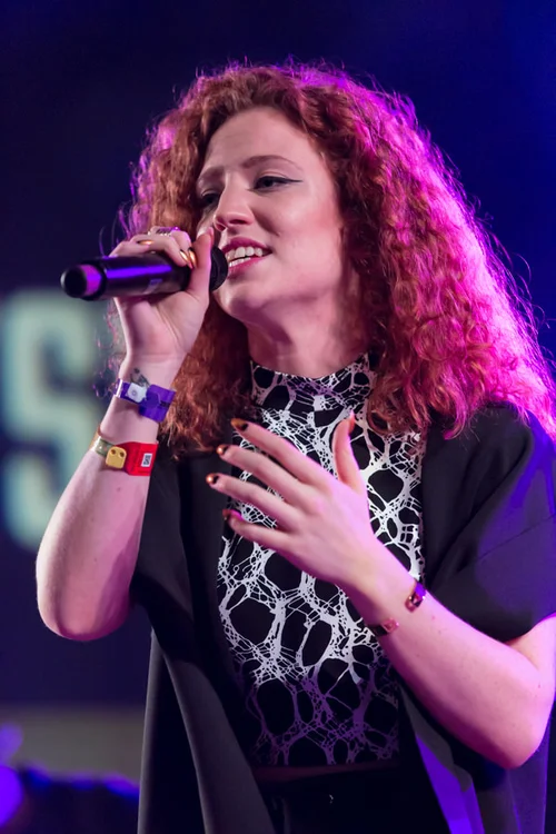 Jess Glynne portrait